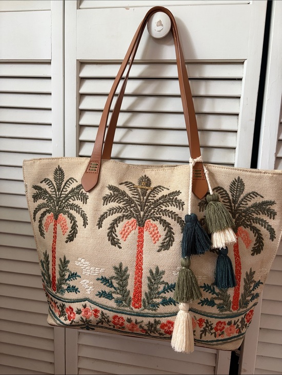 Spartina 449 Handbags - Spartina 449 Fiesta Tote Alljoy Landing Palm Tree Embroidered Canvas Bag